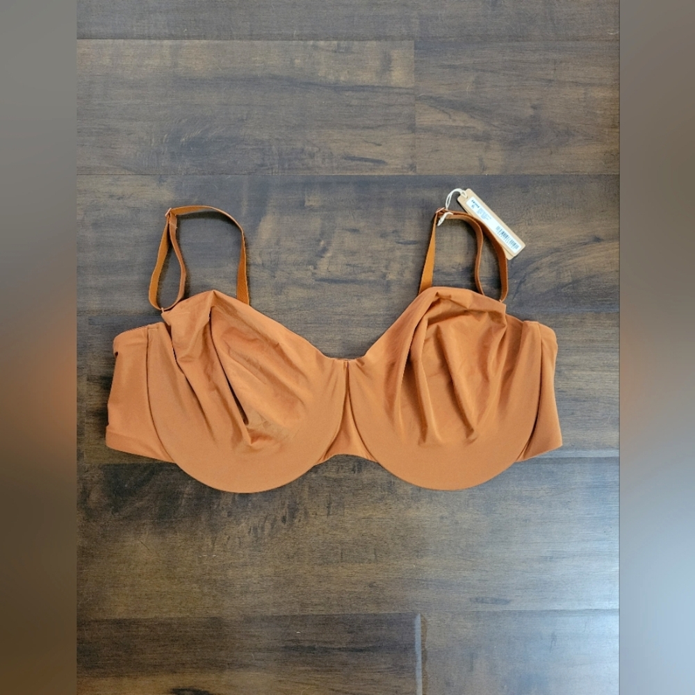 NWT SKIMS Smoothing Unlined Full Coverage Strapless Bra Bronze Size 46DDD (46F)